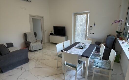 Appartamento entrata indipendente al piano terra