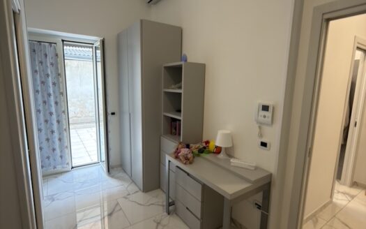 Appartamento entrata indipendente al piano terra