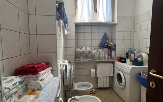 🏡 APPARTAMENTO CON POSTI AUTO A FONDI 🏡