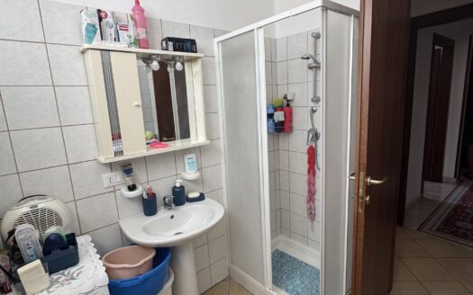 🏡 APPARTAMENTO CON POSTI AUTO A FONDI 🏡