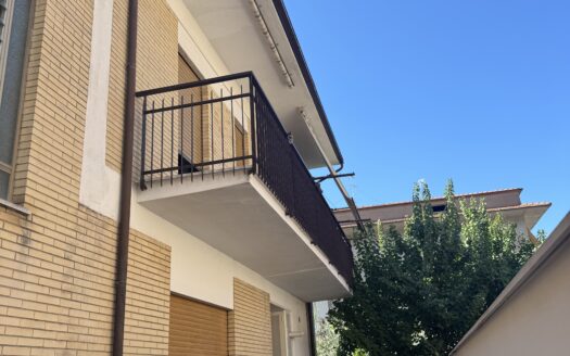 🏡 APPARTAMENTO CON POSTI AUTO A FONDI 🏡