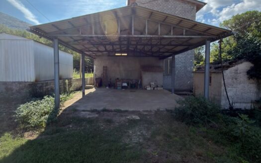 Villa singola a campodimele con giardino