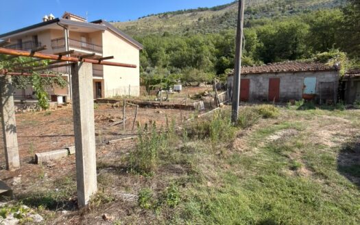 Villa singola a campodimele con giardino