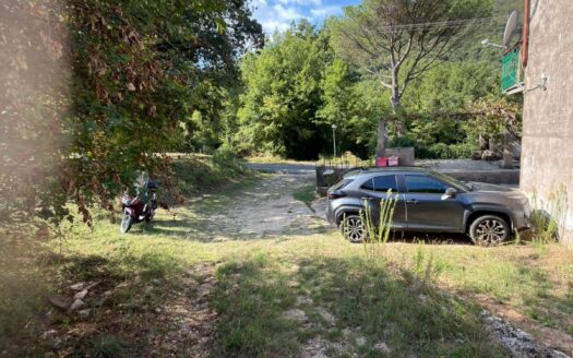Villa singola a campodimele con giardino